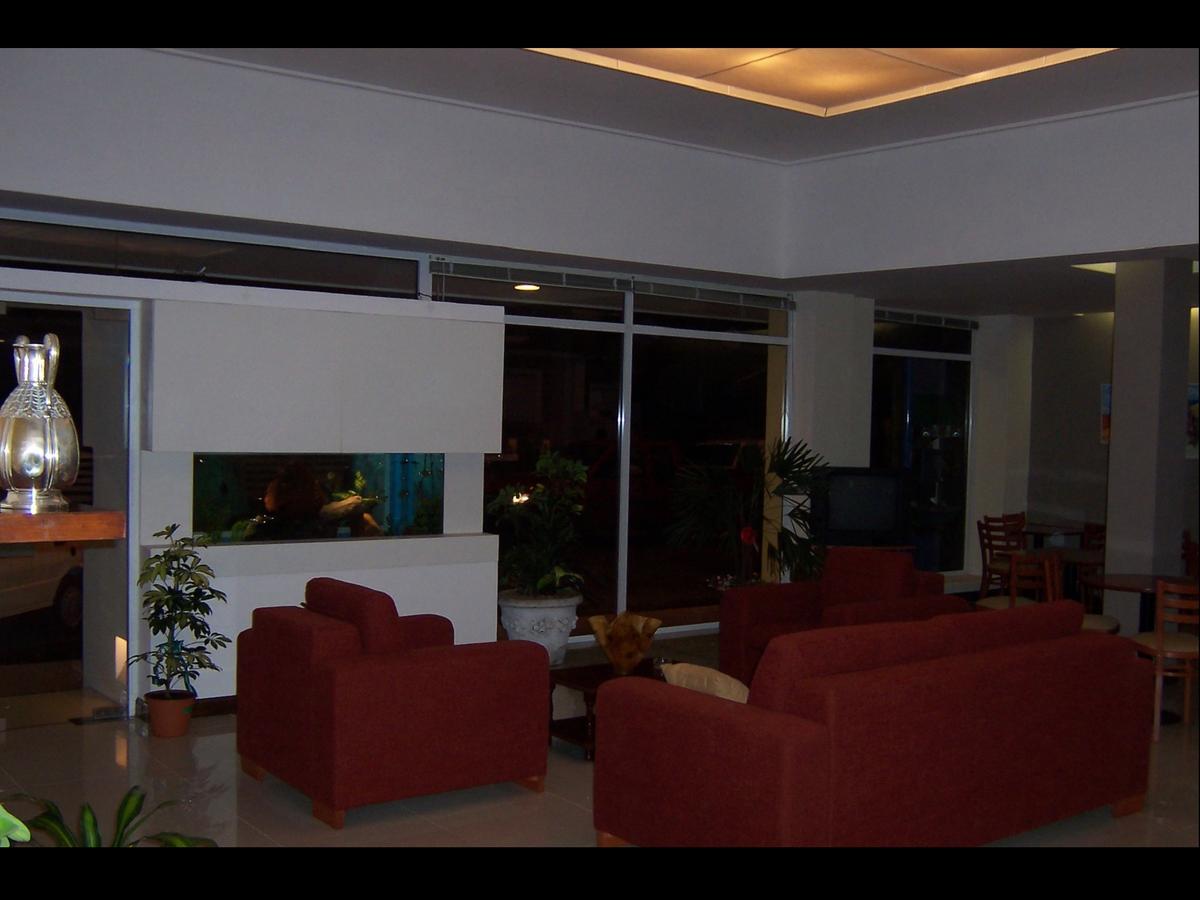 Hotel Trocadero เนโกเชอา ภายนอก รูปภาพ